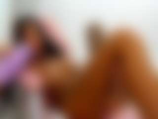 Live cam show with BritneyCharm - Fingers on Milfs Live
