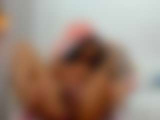 Live cam show with BritneyCharm - Big Tits on sexylive.show