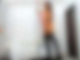 Live cam show with BritneyCharm - Spy Petite on Latina Girls