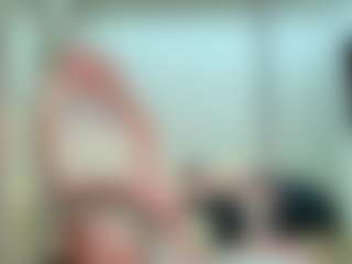 Live cam show with BritneyCharm - Petite on Camsoda