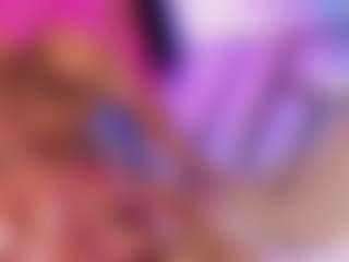 Live cam show with Elaine Brown - Squirt on live18s.com