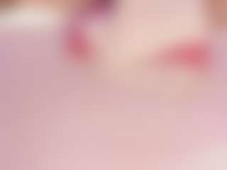 Live cam show with Elaine Brown - Nature on fuklive.com