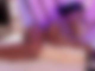 Live cam show with Elaine Brown - Blowjob on Soda Cam