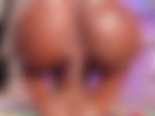 Live cam show with Elaine Brown - Fingering Ebony on studioflirtlive.com | colombia
