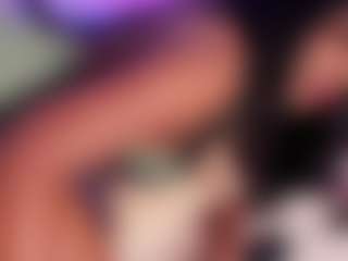 Live cam show with Elaine Brown - Tease Black on Free Soda