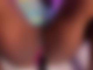 Live cam show with Elaine Brown - Bedroom Big Tits on nudelive.tv