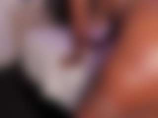 Elaine Brown's Live Sex Cam Show
