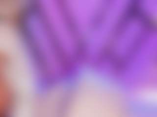Live cam show with Elaine Brown - Big Ass on wildcum.com