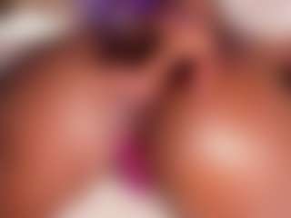 Elaine Brown's Live Sex Cam Show