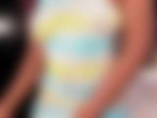 Live cam show with Elaine Brown - Bedroom Black on StripNow