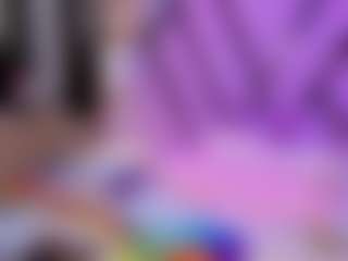 Live cam show with Elaine Brown - Squirt on Camsoda