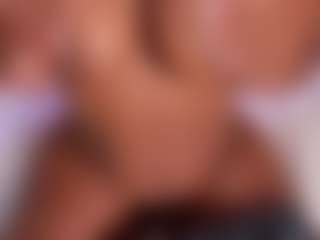 Elaine Brown's Live Sex Cam Show