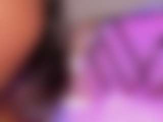 Live cam show with Elaine Brown - Anal Curvy on CamClone