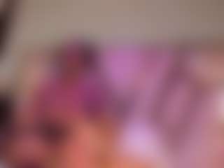 Live cam show with Elaine Brown - Fingers on CamClone