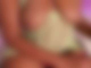 Live cam show with Elaine Brown - Fingers on Strip Flash - Live Sex Shows