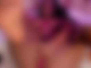 Elaine Brown's Live Sex Cam Show