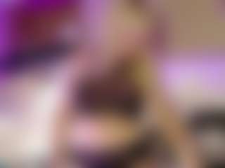 Live cam show with KendallCurkovaa - Ejaculation on Camsoda