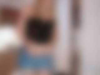 Live cam show with KendallCurkovaa - Smoking on sexylive.show