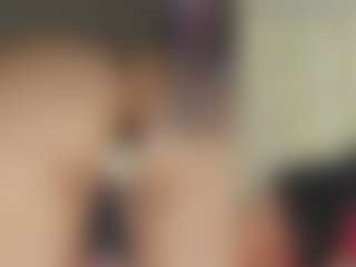 Alessandra-Smith MILF webcam performer live streaming