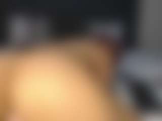 alice-angsx's Live Sex Cam Show