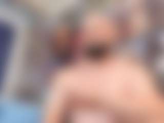 HugeMuscles's Live Sex Cam Show