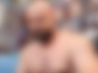 HugeMuscles's Live Sex Cam Show