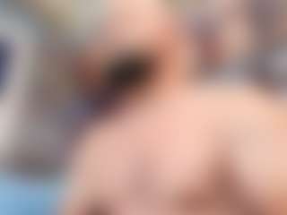 HugeMuscles's Live Sex Cam Show