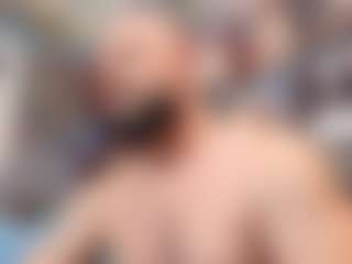 Live cam show with HugeMuscles - Bedroom on Camsoda