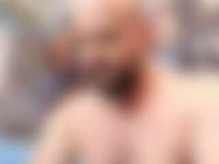 Live cam show with HugeMuscles - Smoking on infinitiblacc.com