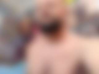 HugeMuscles's Live Sex Cam Show