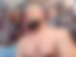 HugeMuscles's Live Sex Cam Show