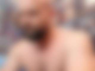 Live cam show with HugeMuscles - Tease on Camsoda