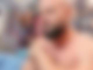 HugeMuscles's Live Sex Cam Show
