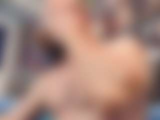 Live cam show with HugeMuscles - White on Mixed Magazine Live