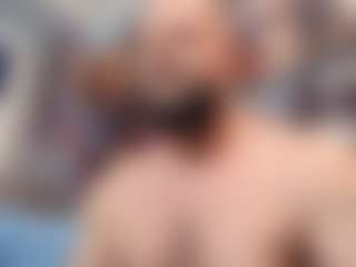 HugeMuscles's Live Sex Cam Show