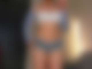 Live cam show with MoonLovee - Young Adult on Pornisteam.com