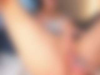 Live cam show with MoonLovee - Spank Curvy on Milfs Live