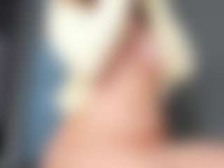 Live cam show with MoonLovee - Sexwebcam Big Tits on Dare Cams