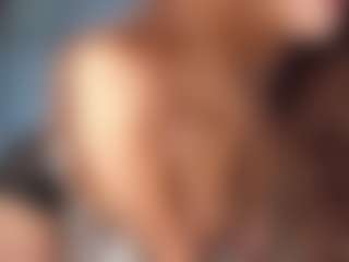 Live cam show with MoonLovee - Spank Curvy on milfzrlive.com