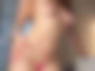 Live cam show with MoonLovee - Brown Eyes Lovense on luckytryst.com