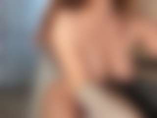 MoonLovee's Live Sex Cam Show