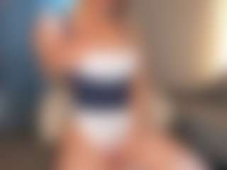 MoonLovee's Live Sex Cam Show