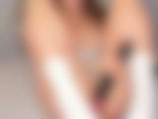 Live cam show with MoonLovee - Blowjob on Dolls Live