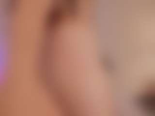 Queen-liana's Live Sex Cam Show