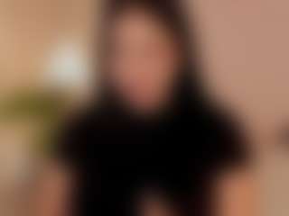 Live cam show with Queen-liana - Facial on Soda Cam