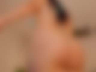 Live cam show with Queen-liana - Spank on Camsoda