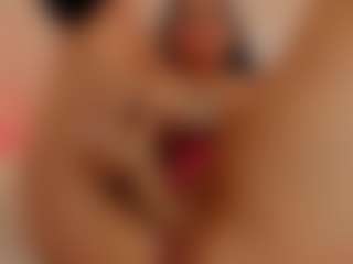Live cam show with Queen-liana - Oil on Camsoda