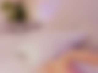 Live cam show with Queen-liana - Brown Eyes Blonde Hair on Camsoda