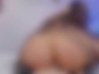 Queen-liana's Live Sex Cam Show