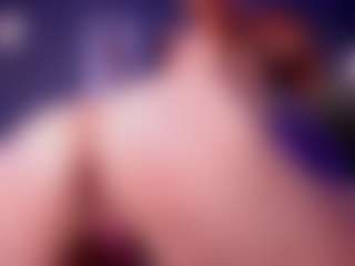 Live cam show with Sami Hills - Camel Toe on Chatstar